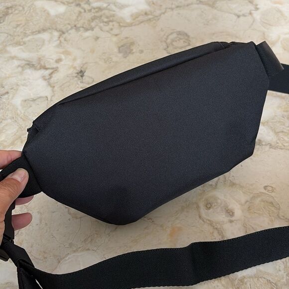 NWOT Adidas Classic Foundation Belt Bag - Picture 9 of 11